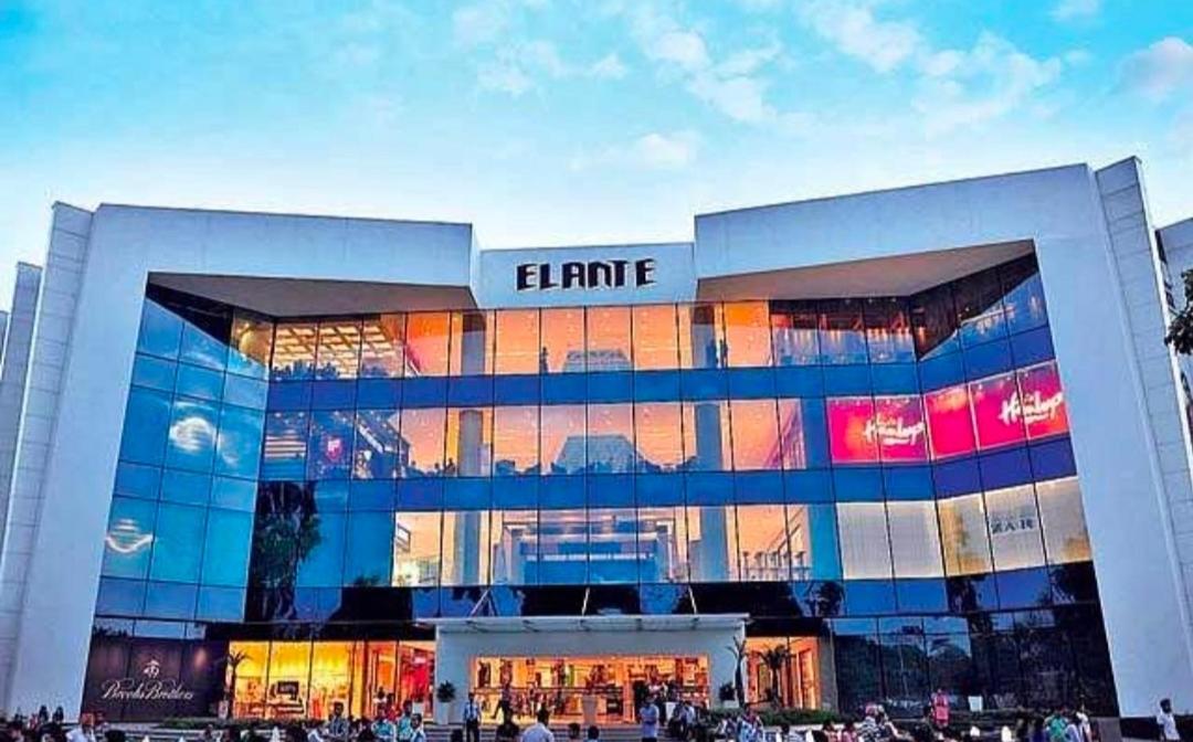 Hotel Kb Square Near Chandigarh Railway Station Екстериор снимка