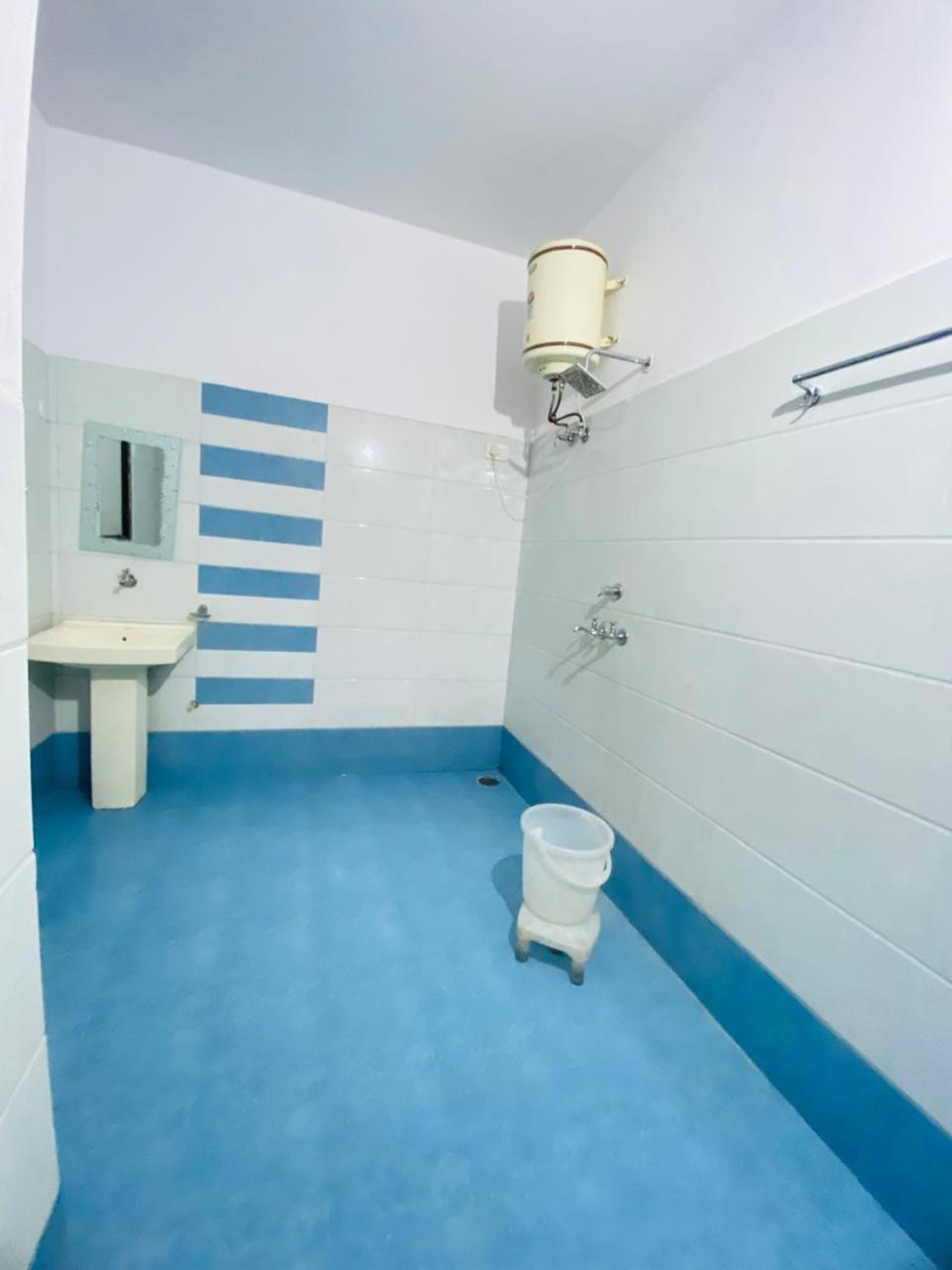 Hotel Kb Square Near Chandigarh Railway Station Екстериор снимка
