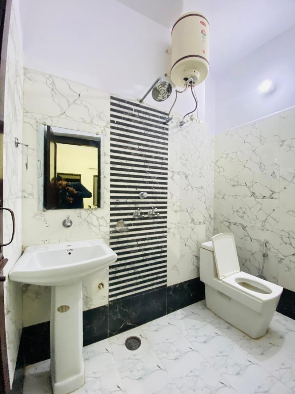 Hotel Kb Square Near Chandigarh Railway Station Екстериор снимка